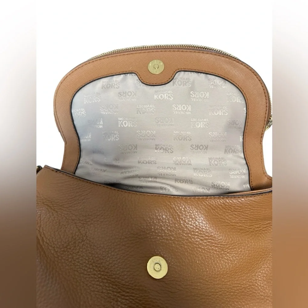 Michael Kors Crossbody - Picture 7 of 11